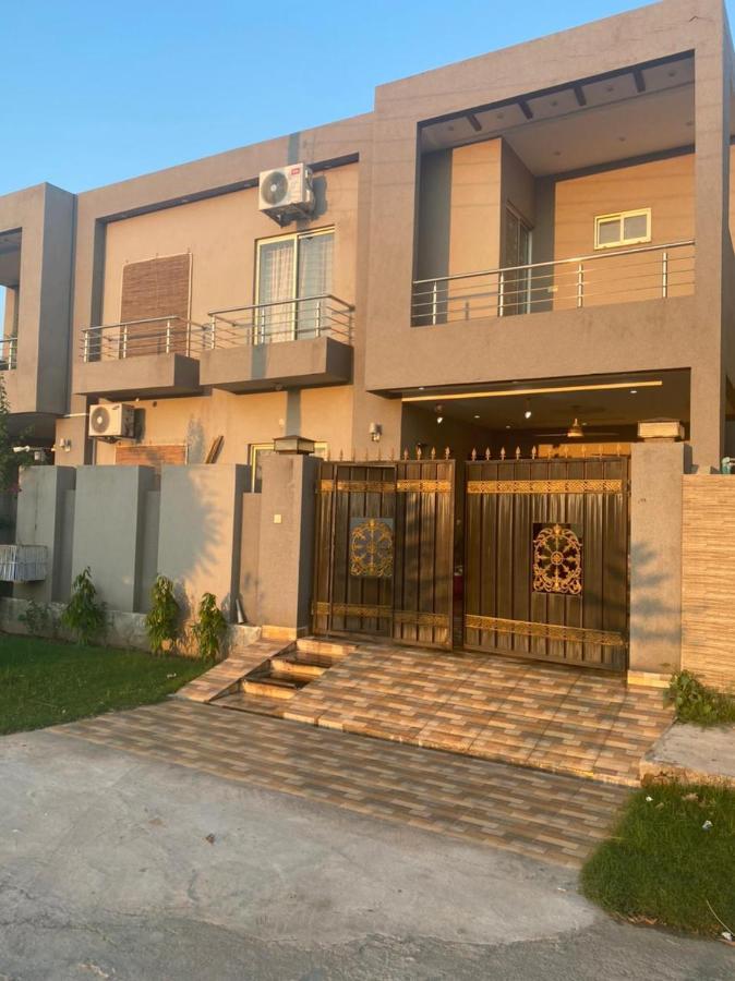 Grey Orchard Homestay - A Family Place Лахор Екстериор снимка