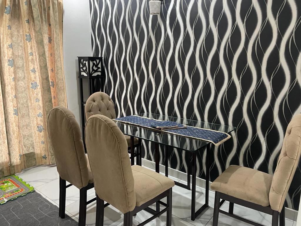 Grey Orchard Homestay - A Family Place Лахор Екстериор снимка